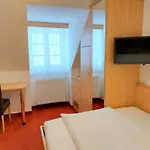 Гостевой дом Gaestehaus Ferk - Fruehstueckspension, Бад-Радкерсбург