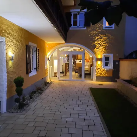 Gaestehaus Ferk - Fruehstueckspension, Gasthuis 4*