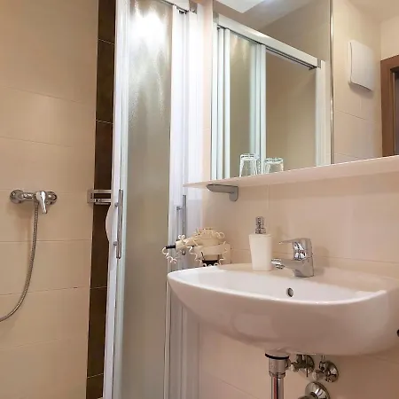 Gaestehaus Ferk - Fruehstueckspension, 2*