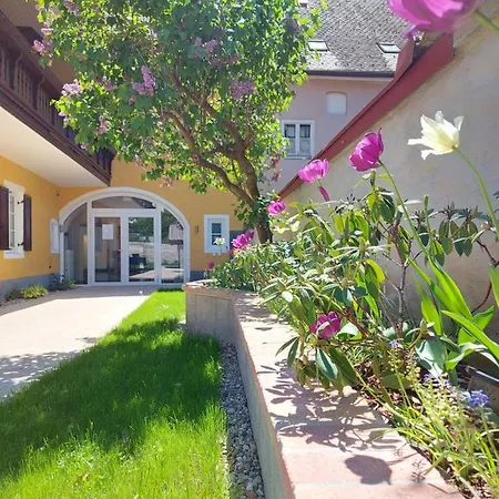 게스트하우스 Gaestehaus Ferk - Fruehstueckspension, 4*