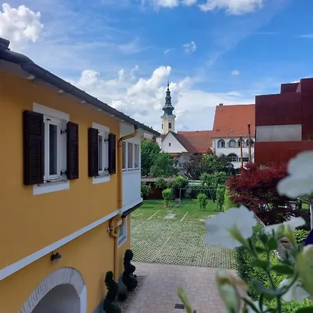 Gaestehaus Ferk - Fruehstueckspension, بيت ضيافة