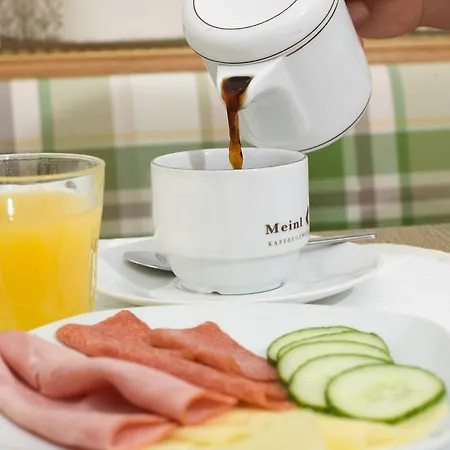 Gaestehaus Ferk - Fruehstueckspension, 4*