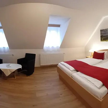 Gaestehaus Ferk - Fruehstueckspension, 招待所 巴特拉德克斯堡