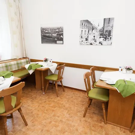 Gaestehaus Ferk - Fruehstueckspension, 4*