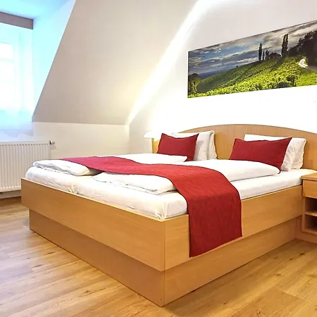 Gaestehaus Ferk - Fruehstueckspension, Gasthuis 4*