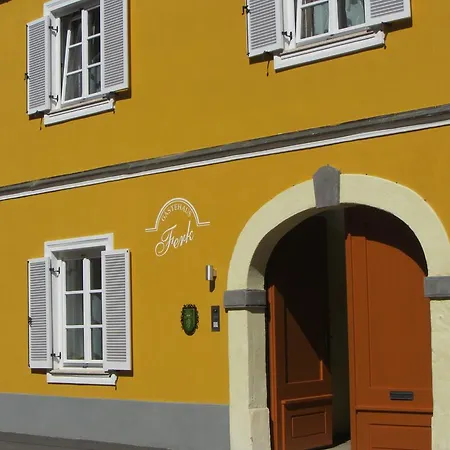 Gaestehaus Ferk - Fruehstueckspension, 招待所 4*