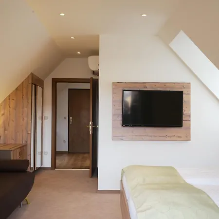 Gaestehaus Ferk - Fruehstueckspension, 巴特拉德克斯堡