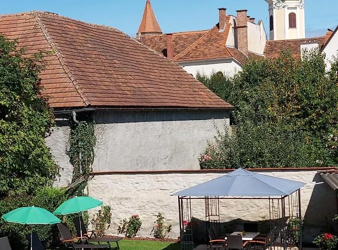 Gaestehaus Ferk - Fruehstueckspension, Bed & Breakfast 4*