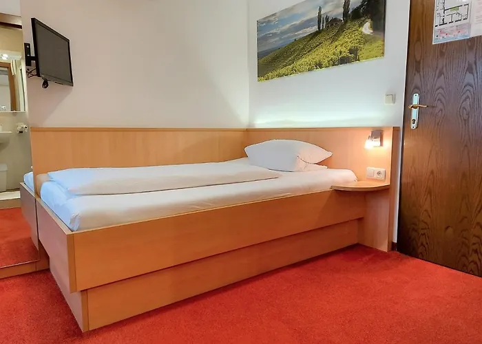 Gaestehaus Ferk - Fruehstueckspension, Affittacamere 4*